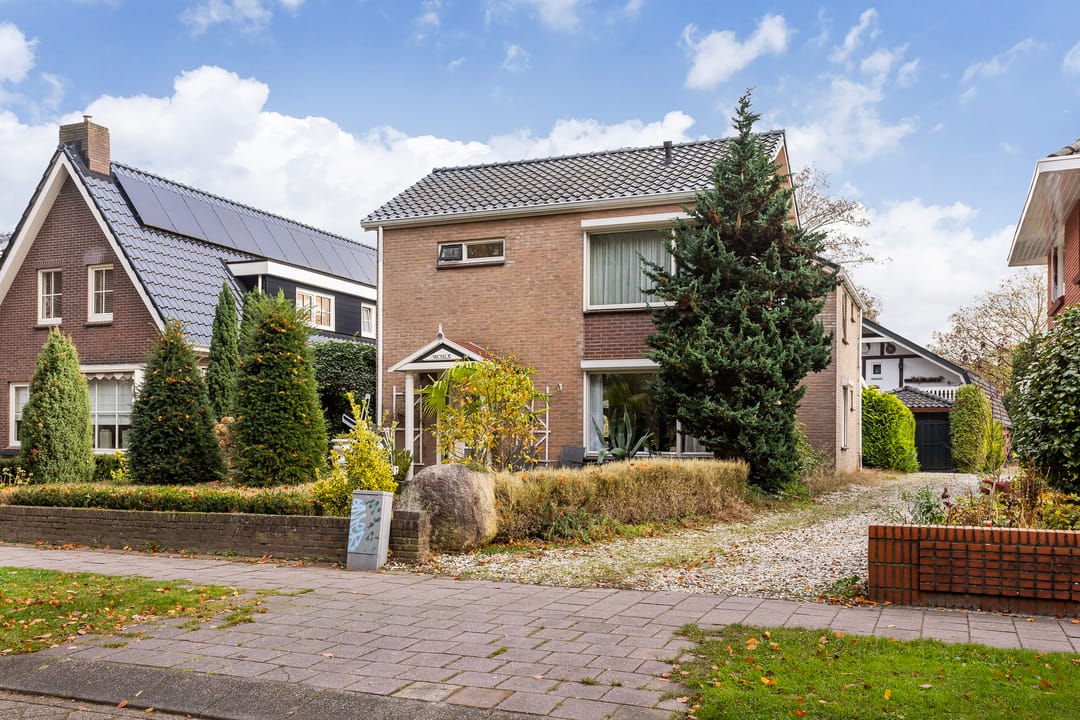 Huis te koop: Parallelweg 32 7822 GM Emmen [funda]
