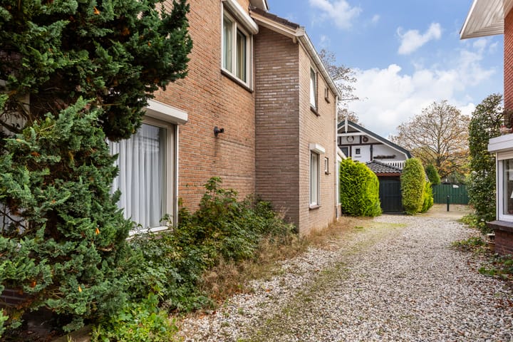 Foto 15 van Parallelweg 32