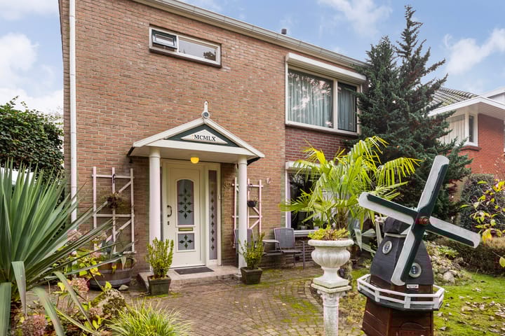 Foto 16 van Parallelweg 32