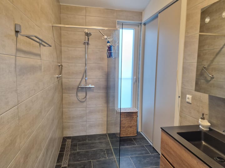 Foto 15 van Heezerenbosch 6-R33