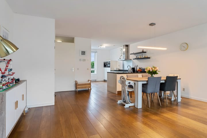 Foto 15 van Corsica 34