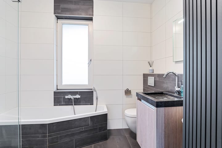 Foto 24 van Corsica 34