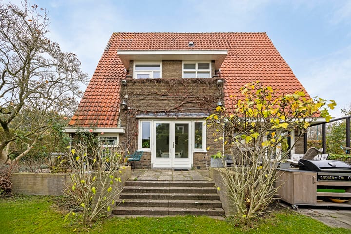 Foto 37 van Stationsweg 2