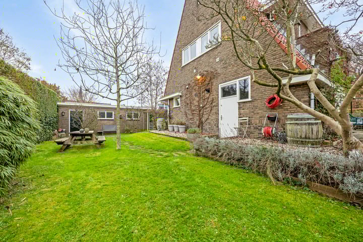 Foto 39 van Stationsweg 2