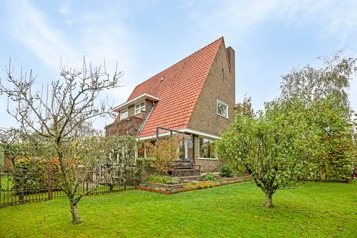 Foto 41 van Stationsweg 2