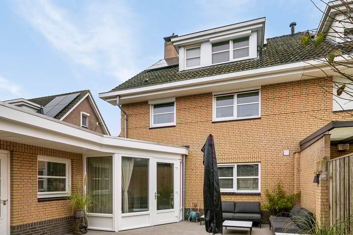 Foto 32 van Sint Jansbloem 11