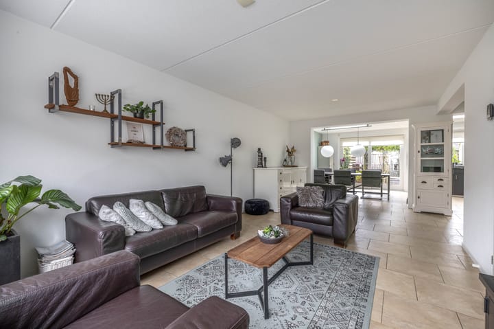 Photo 2 of Aleijd van Puttenstraat 6