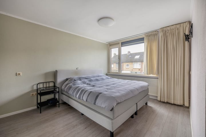 Foto 4 van Montgomerystraat 7