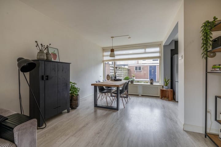 Foto 10 van Montgomerystraat 7