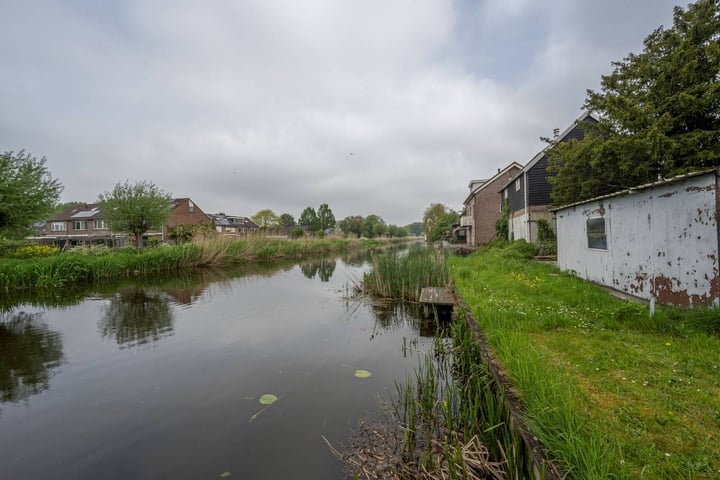 Bekijk foto 2 van Maasdamsedijk 43