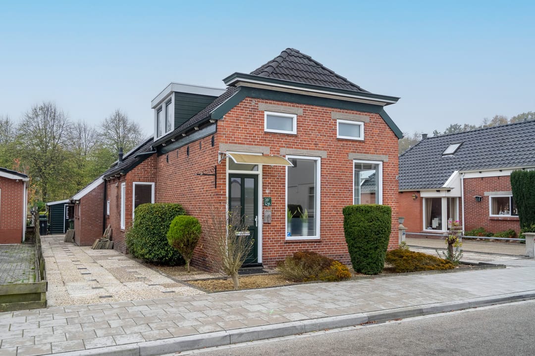 Photo 1 of Julianastraat 23