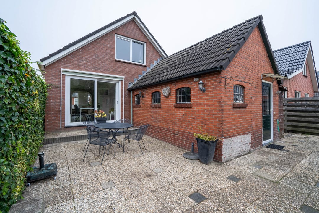 Photo 37 of Julianastraat 23