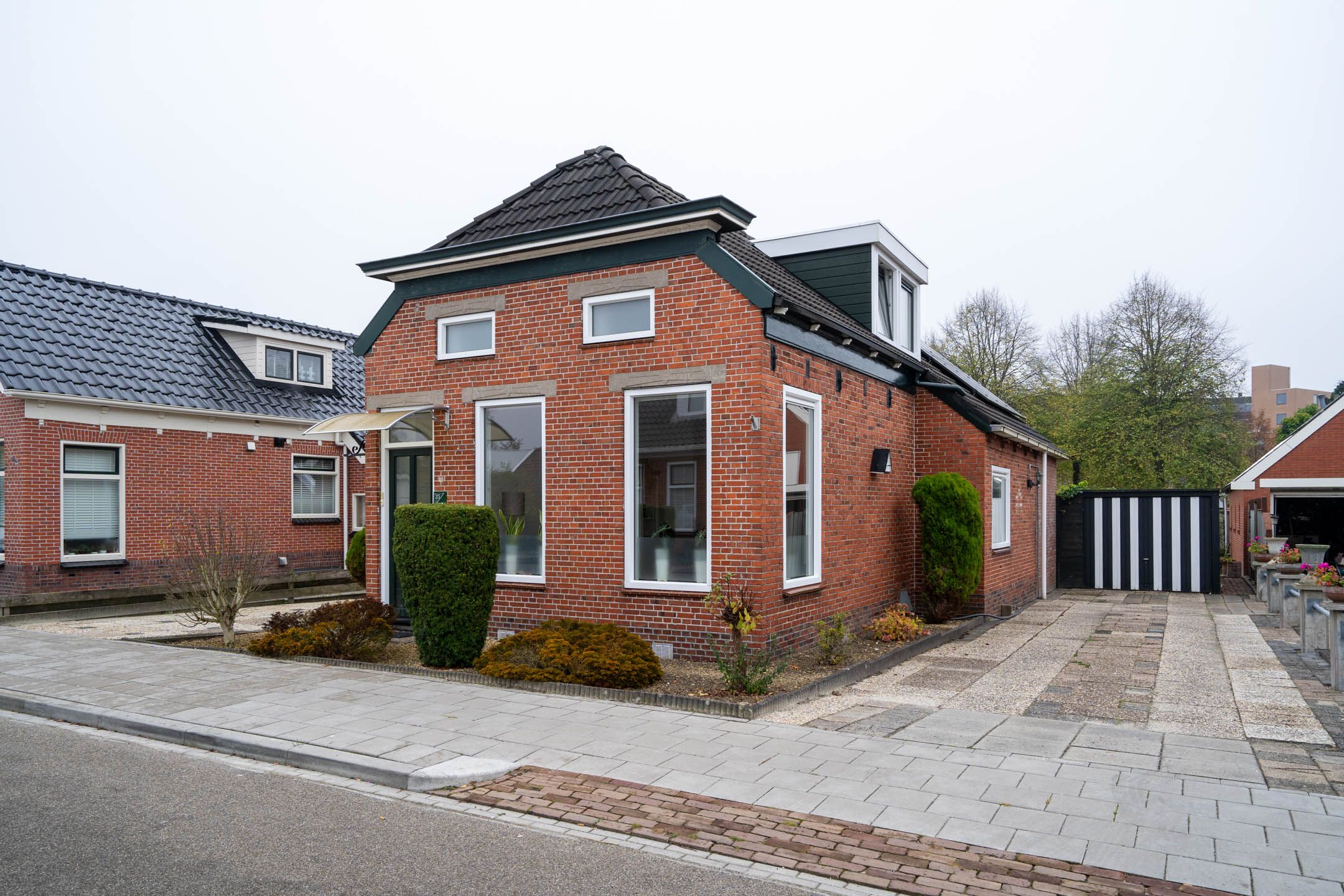 Photo 39 of Julianastraat 23