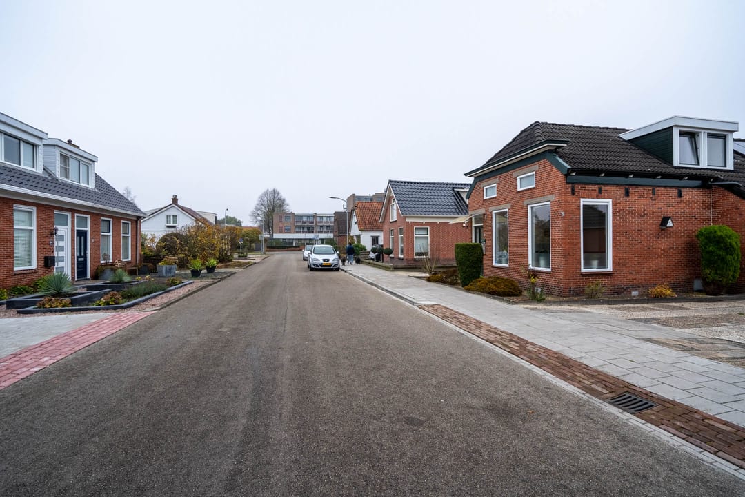 Photo 41 of Julianastraat 23