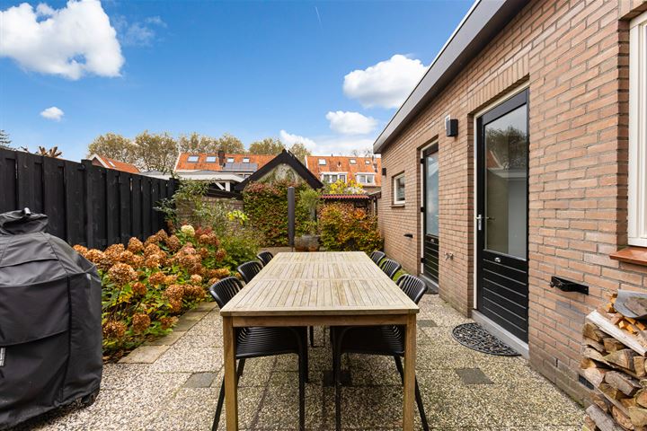 View photo 37 of Oranjestraat 25