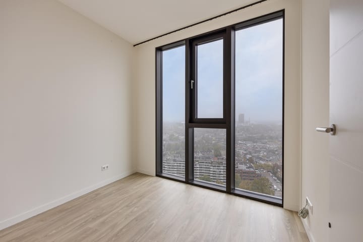 Foto 28 van Vincent van den Heuvellaan 373