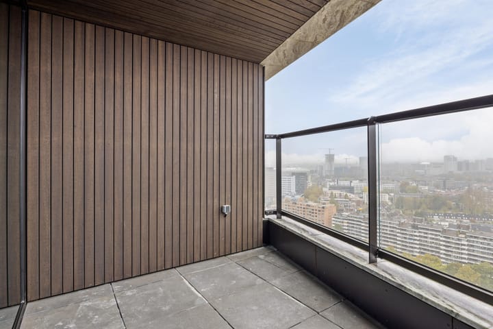 Foto 31 van Vincent van den Heuvellaan 373