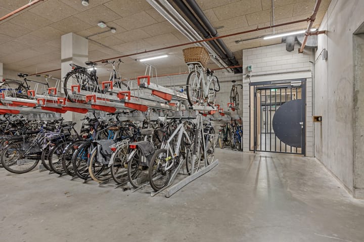 Foto 35 van Vincent van den Heuvellaan 373