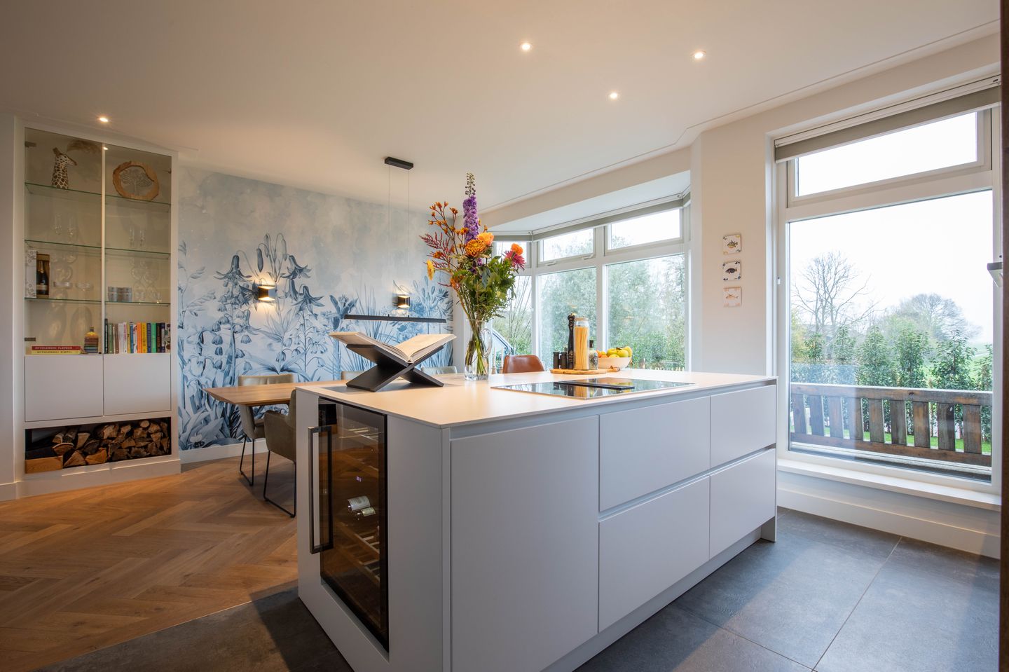 Photo 10 of Waver 42