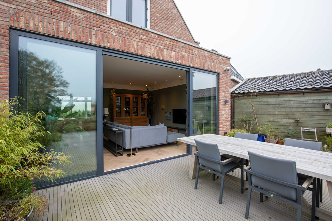 Photo 22 of Waver 42