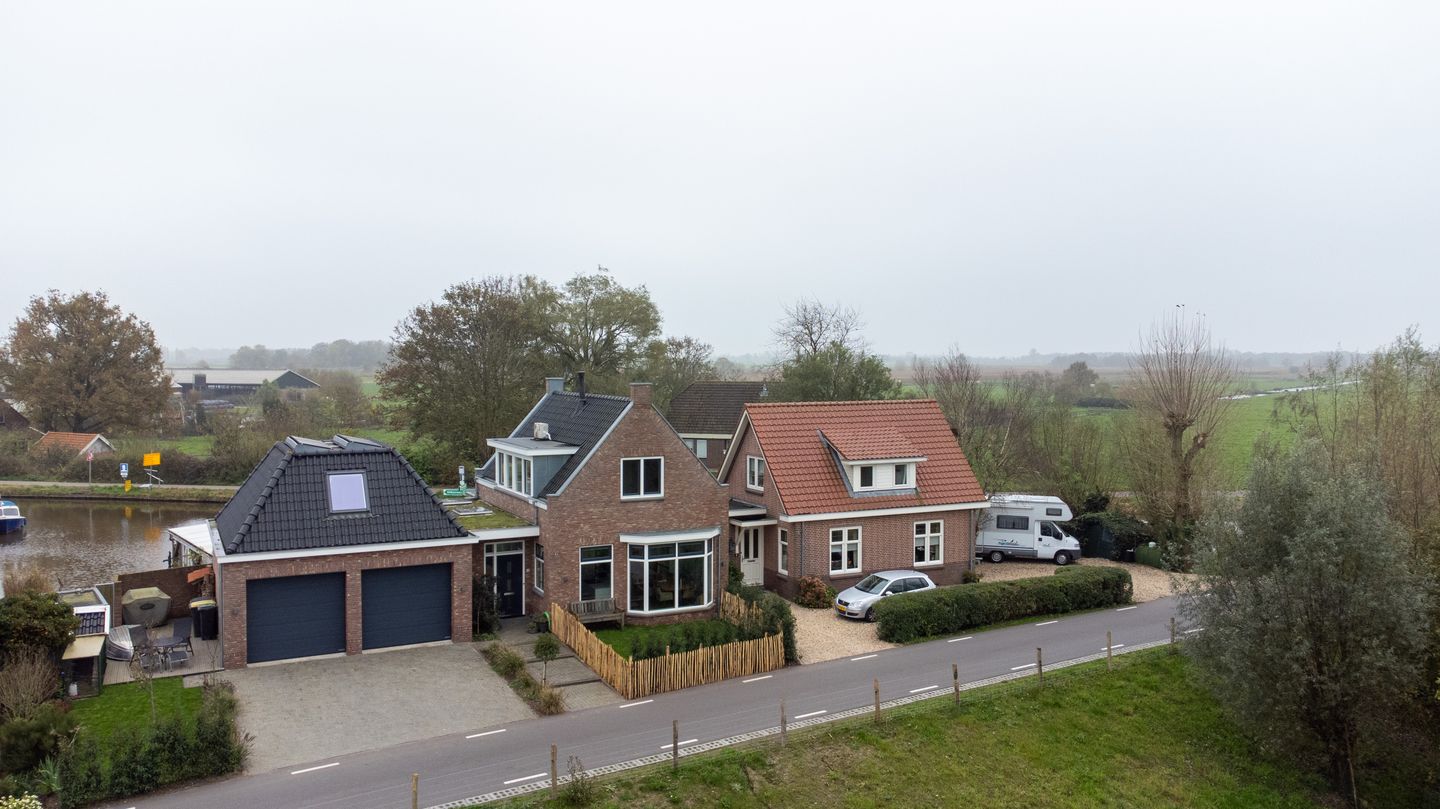 Photo 49 of Waver 42