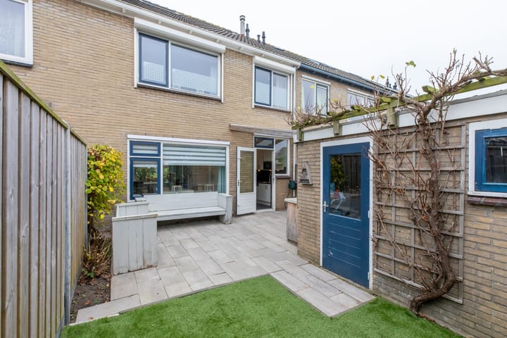 Foto 2 van de Ruyterstraat 28