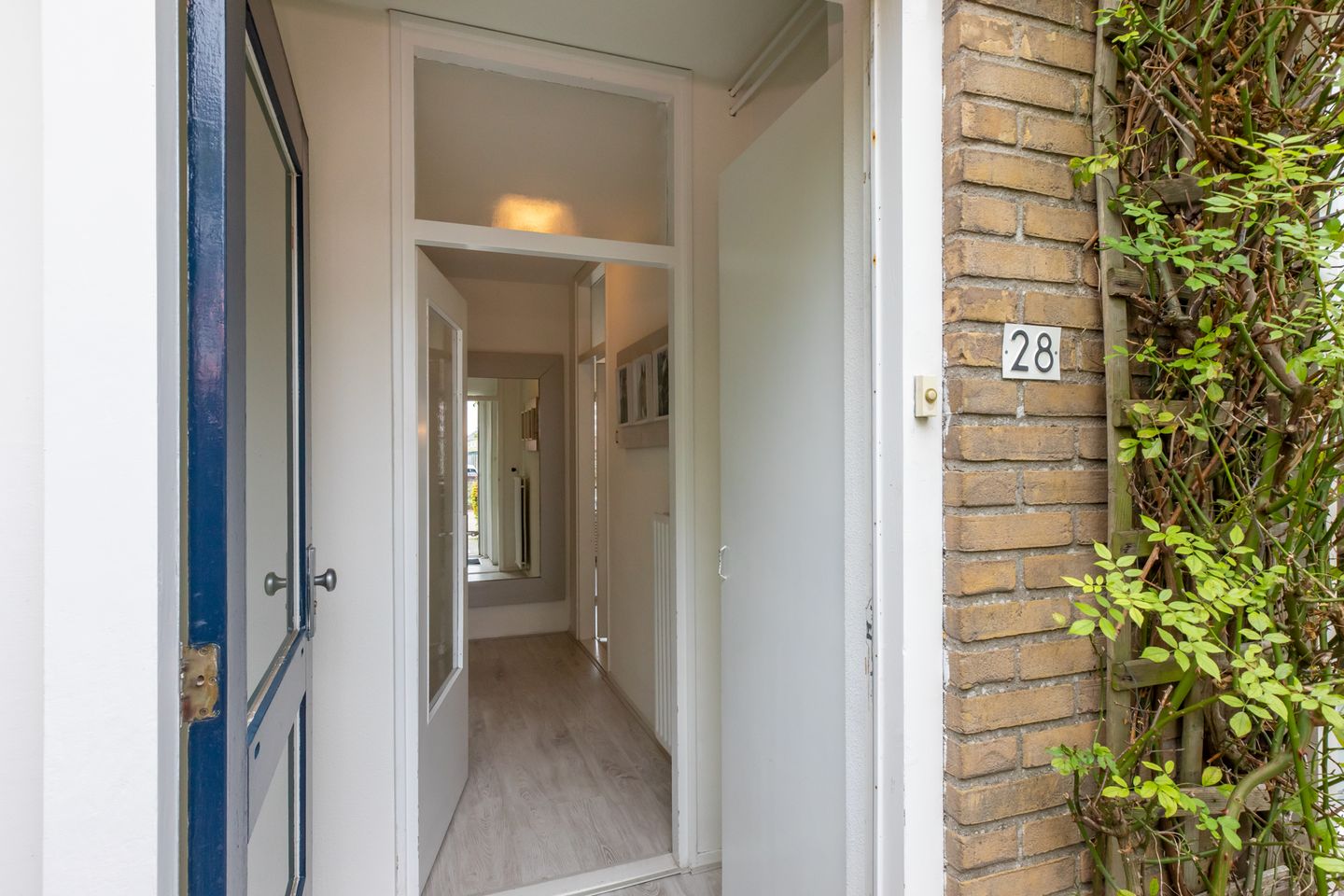 Photo 14 of de Ruyterstraat 28