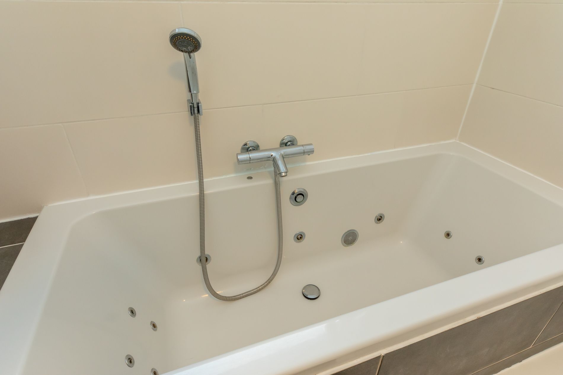 Photo 24 of de Ruyterstraat 28