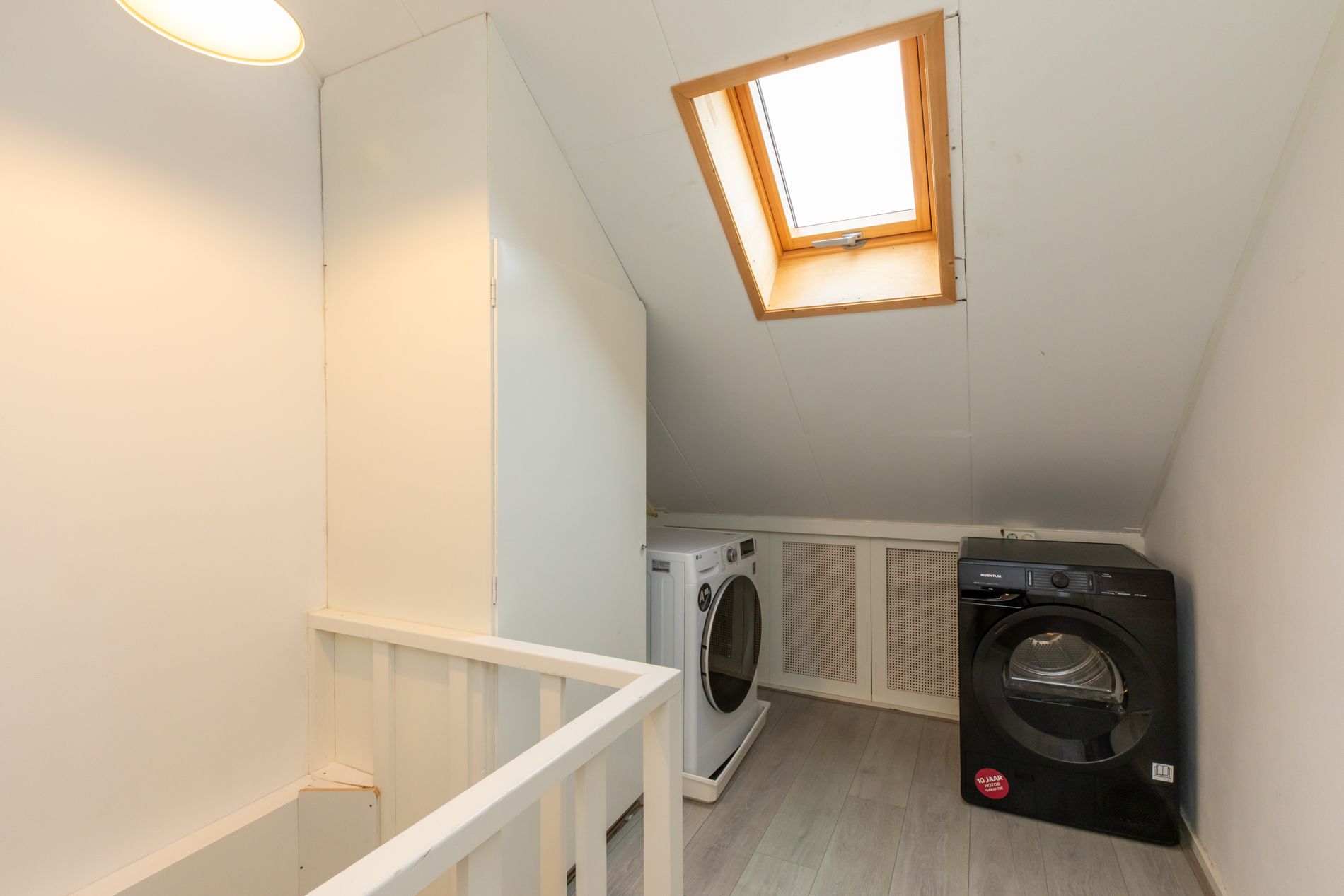 Photo 27 of de Ruyterstraat 28