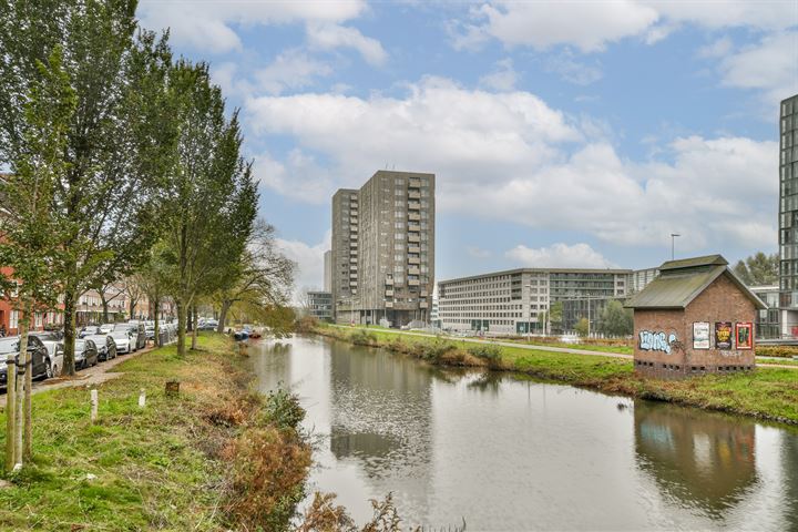 Bekijk foto 15 van Molukkenstraat 585