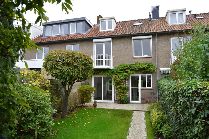 View photo 3 of Fokkerstraat 33