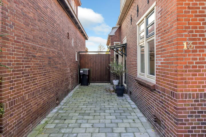 Foto 42 van Ds. Petersenstraat 13