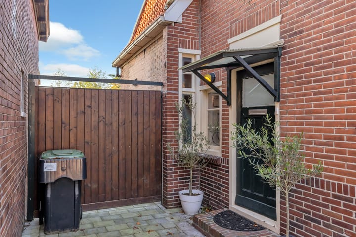 Foto 43 van Ds. Petersenstraat 13