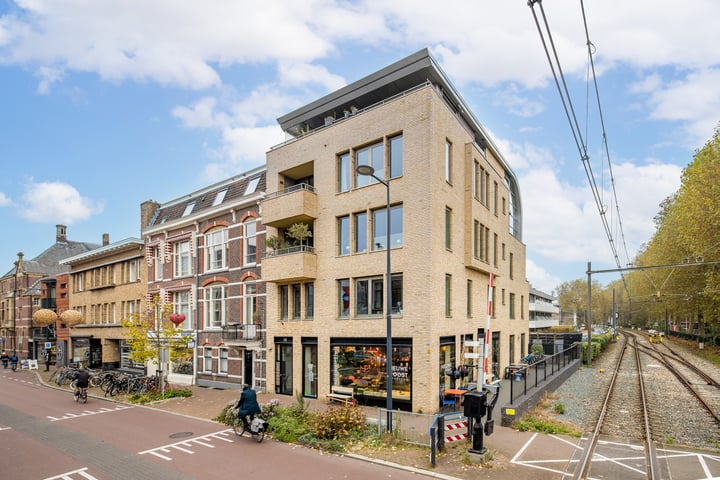 View photo 6 of Burgemeester Reigerstraat 10-B