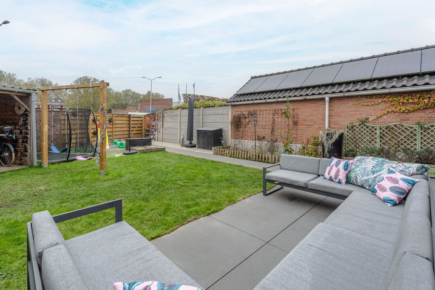 Foto 59 van Desiree Geeraertstraat 24