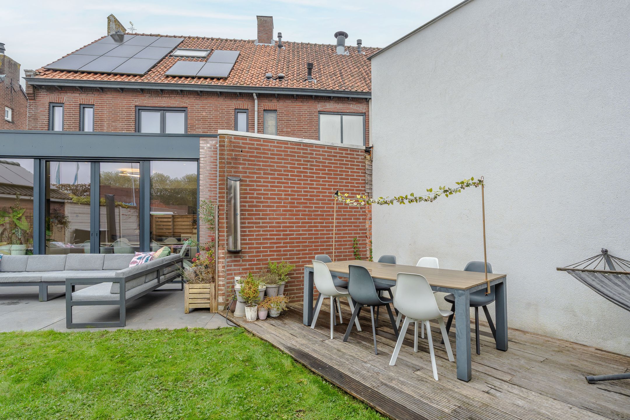 Foto 60 van Desiree Geeraertstraat 24