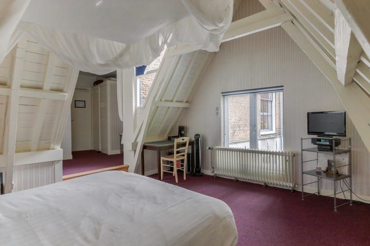 Photo 35 of Geuzenstraat 6