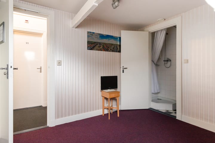 Photo 44 of Geuzenstraat 6