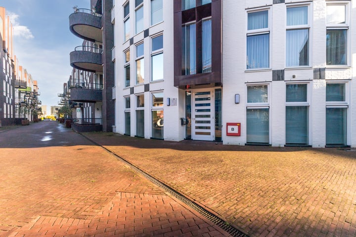 Bekijk foto 3 van Mgr vdn Tillaartstraat 58