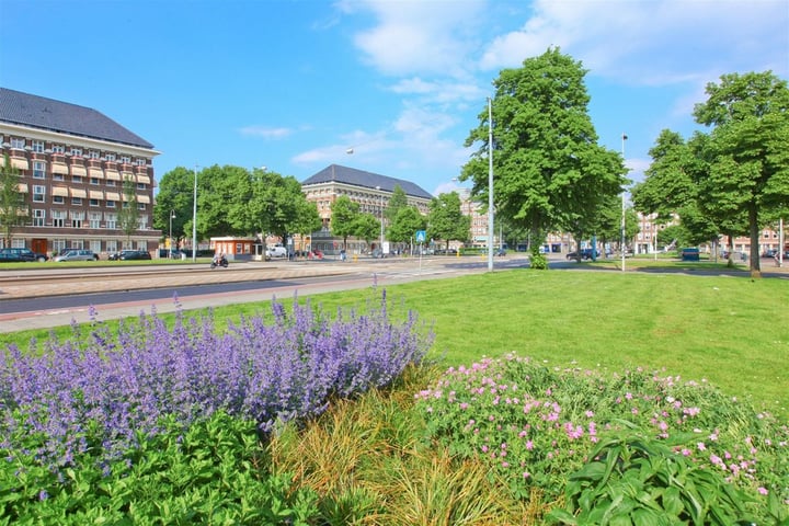 Bekijk foto 42 van Willem Pijperstraat 66