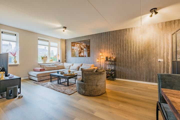 Photo 10 of Pimpernel 15