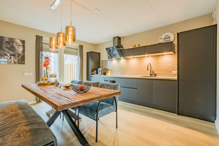 Photo 12 of Pimpernel 15