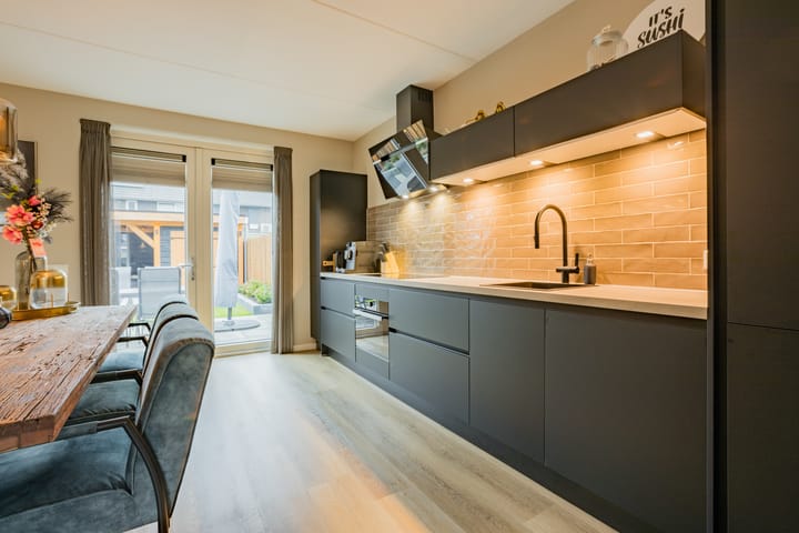 Photo 13 of Pimpernel 15