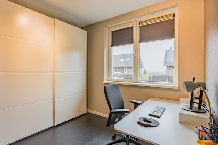 Photo 27 of Pimpernel 15