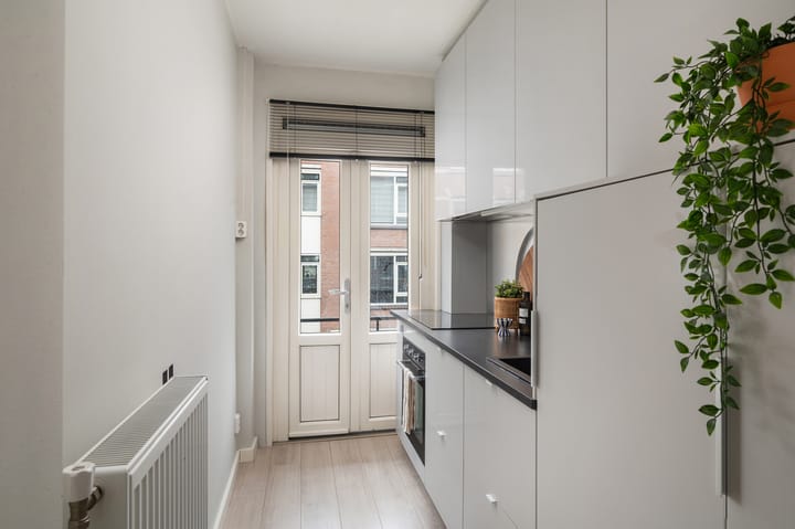 Foto 3 van Roo-Valkstraat 12-B