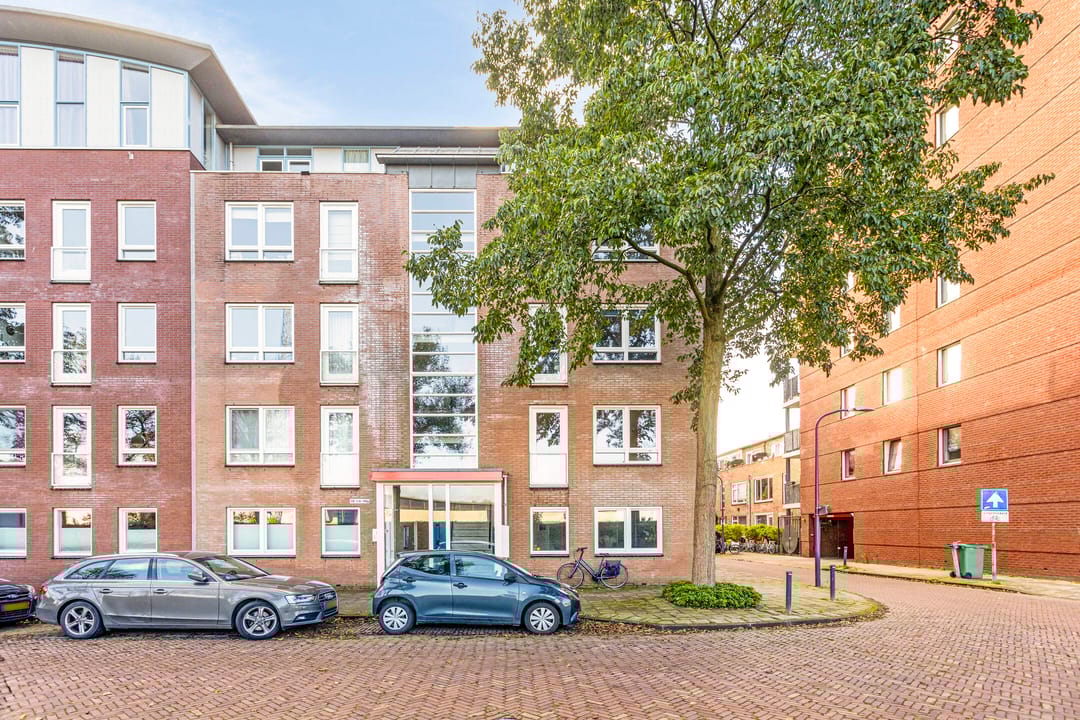 Photo 2 of Amsterdamsevaart 118-A