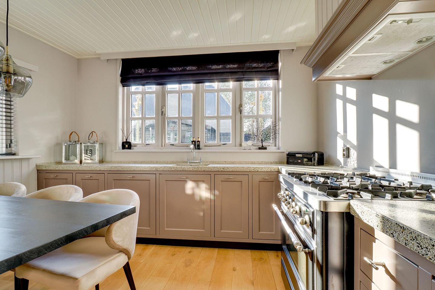 Photo 10 of Mauritsstraat 6