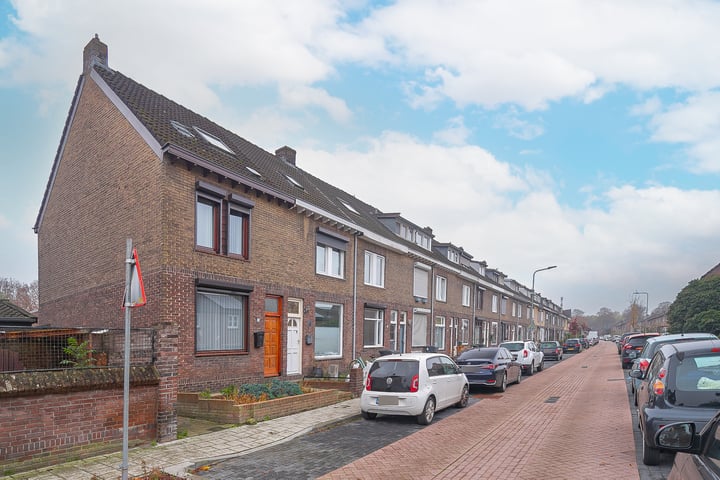 Bekijk foto 18 van Gulicksestraat 2