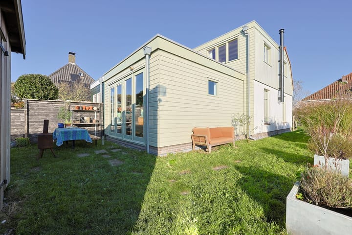 Foto 25 van Middel 155