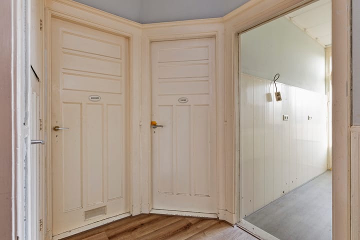 Photo 6 of Van Heutszstraat 46